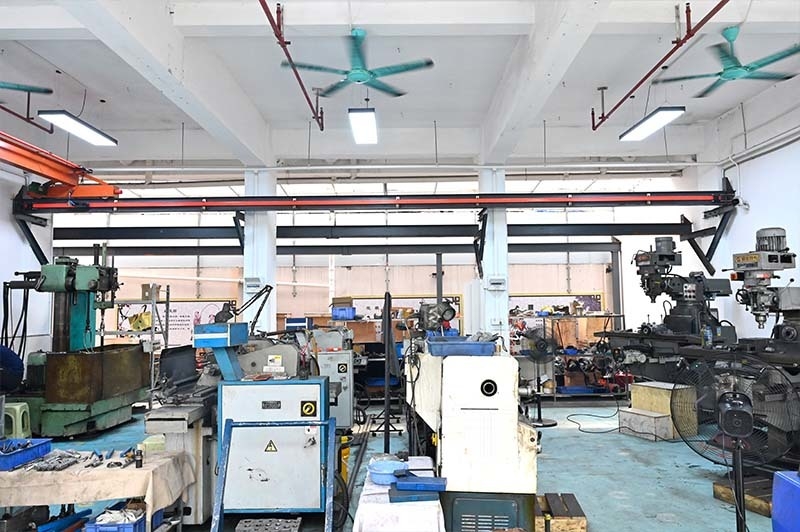 Guangzhou Tieqi Construction Machinery Co., Ltd. 제조업체 생산 라인